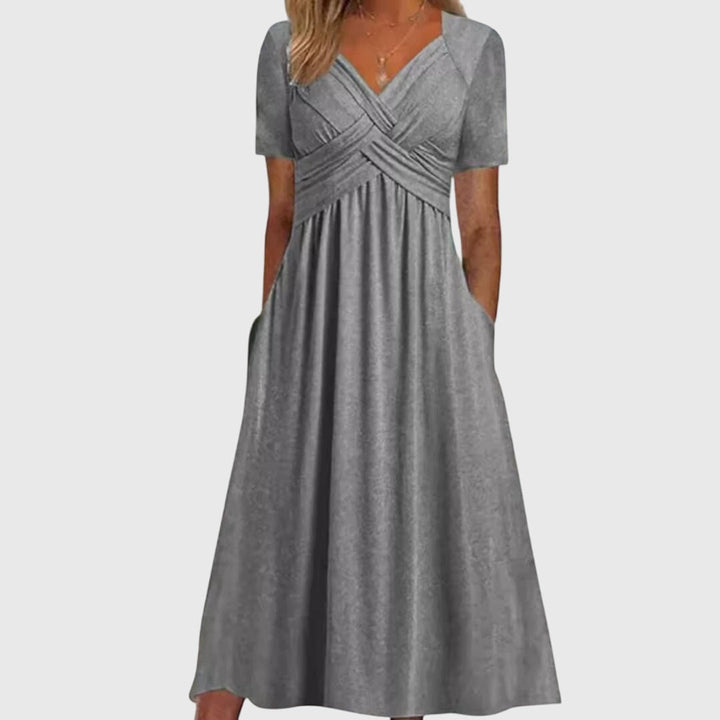 Ute | Flattering Dress