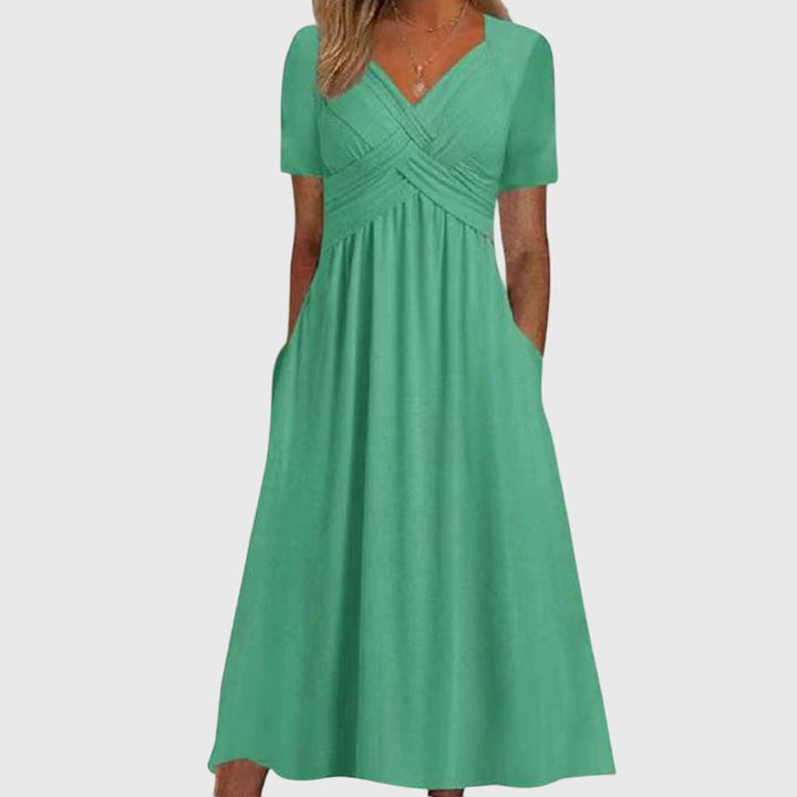 Ute | Flattering Dress