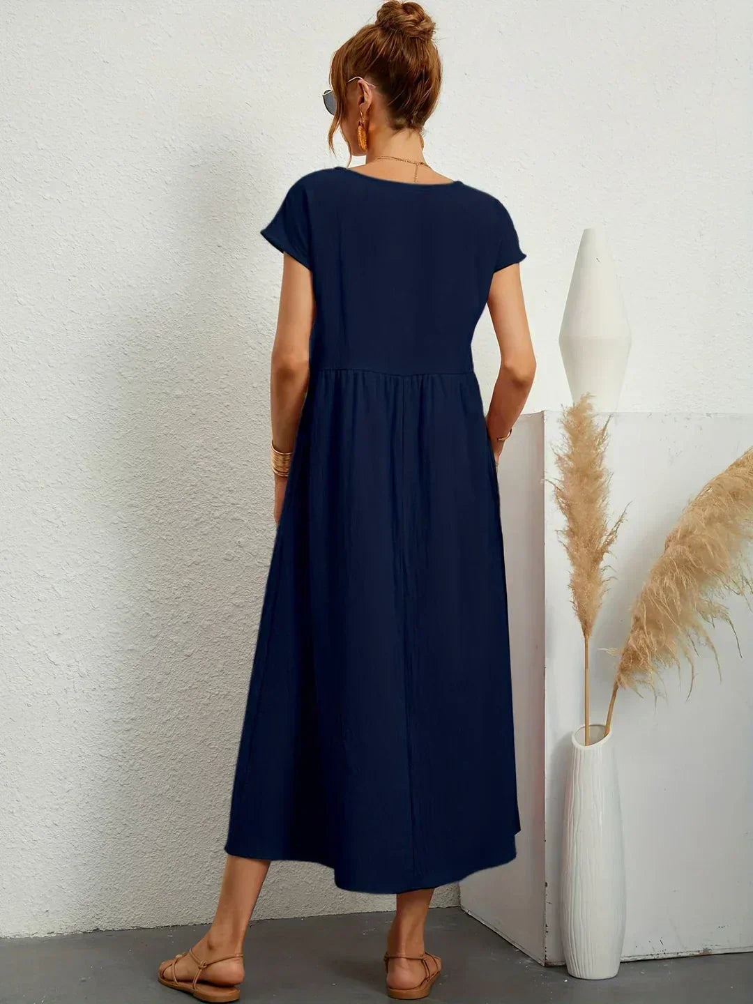 Evi | Flowing Midi Dress Timeless Elegance