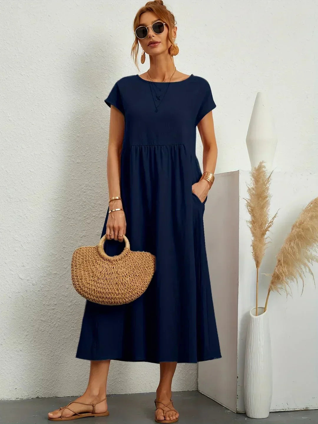 Evi | Flowing Midi Dress Timeless Elegance
