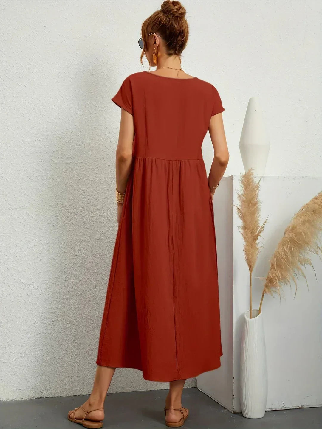 Evi | Flowing Midi Dress Timeless Elegance