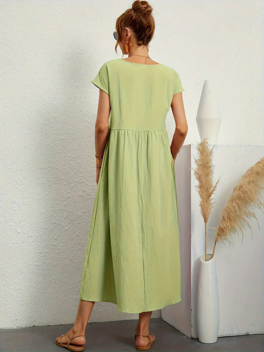 Evi | Flowing Midi Dress Timeless Elegance