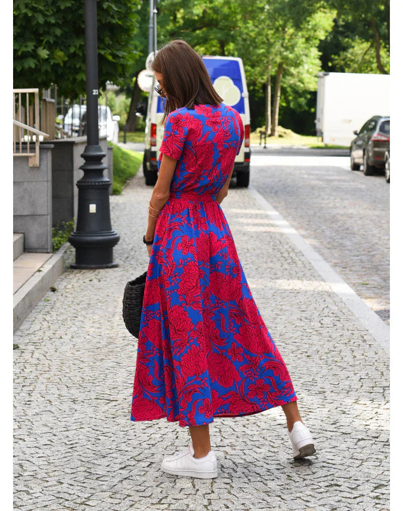 Julia | Elegant Dress with V-Neck and Figure-Flattering Cut