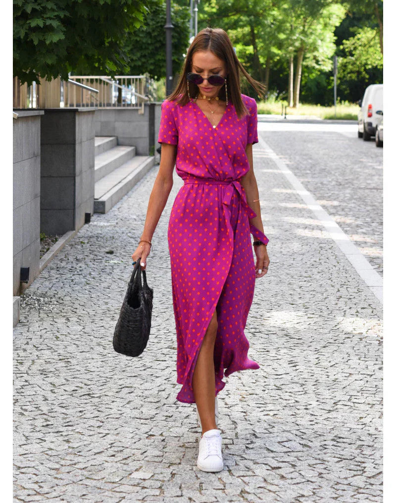 Julia | Elegant Dress with V-Neck and Figure-Flattering Cut