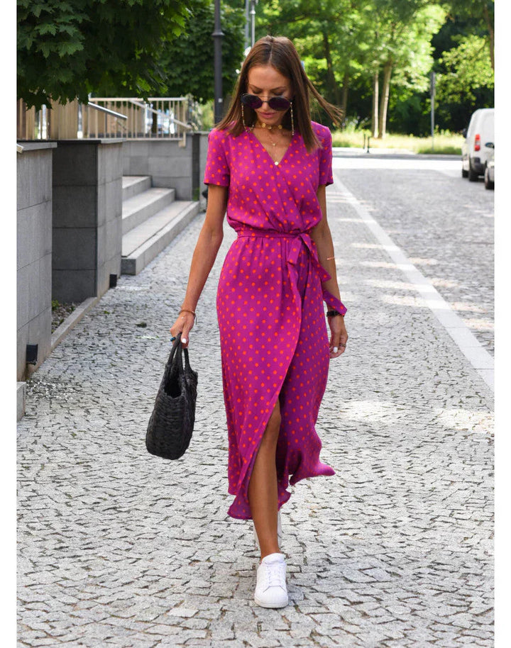 Julia | Elegant Dress with V-Neck and Figure-Flattering Cut