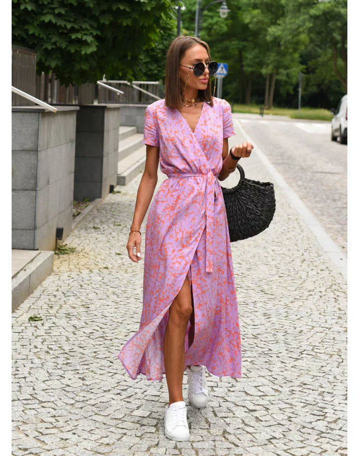 Julia | Elegant Dress with V-Neck and Figure-Flattering Cut
